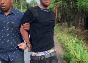 Detienen canadiense al intentar agredir seguridad de un complejo turístico en Puerto Plata