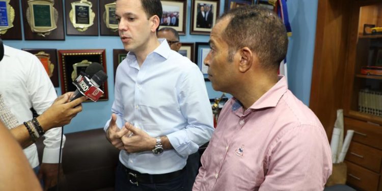 Hugo Beras da inicio a proceso de transformación del transporte público Santiago