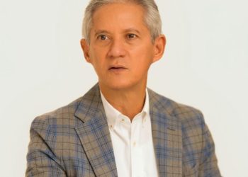 Economista NG Cortiñas dice Gobiernogasta RD$ 2 billones sin resultados