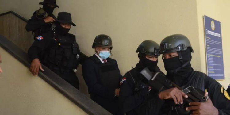 Juez se inhibe en caso del expresidente de la DNCD; aplazan conocimiento coerción para el 31