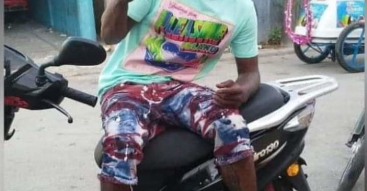 Matan hombre se transportaba en motocicleta junto a su pareja en Villa Verde, La Romana