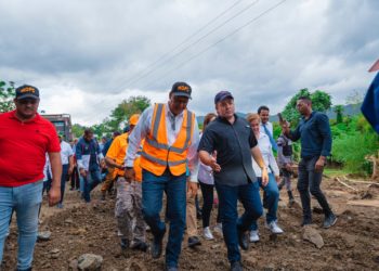 Gobierno ejecuta acciones en apoyo a familias afectadas por lluvias en Manabao