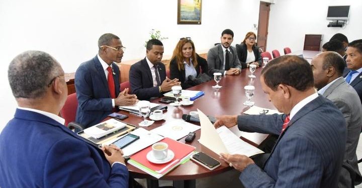 Asociación de Alguacil presenta propuesta para regular funciones en servidores del Poder Judicial