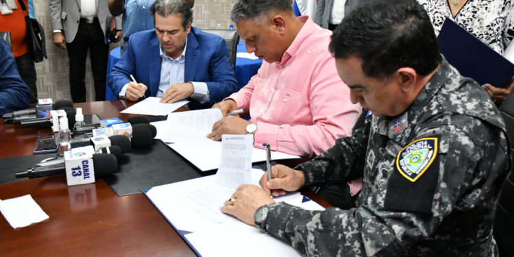 Policía Nacional recibirá descuentos en tiendas y supermercados desde 1 de septiembre