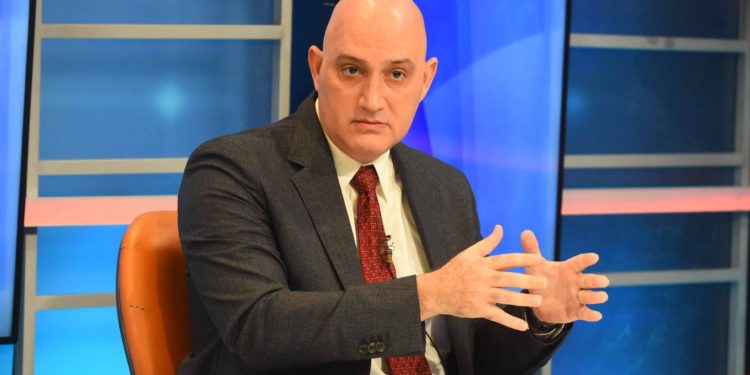 Ministro de Economía resalta iniciativas que impulsa el Gobierno para transformar la zona fronteriza