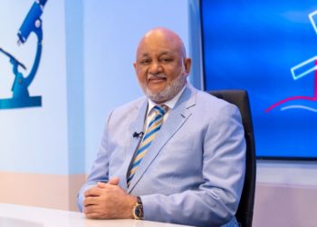 Abinader destituye al ministro de Educación Roberto Fulcar