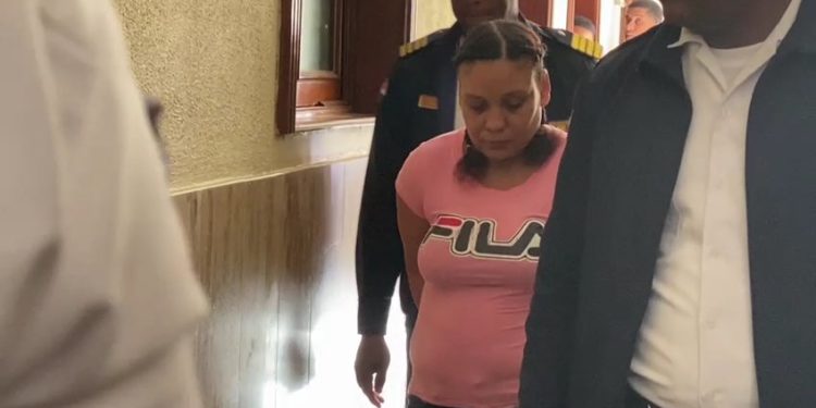 Envían a prisión mujer que mató a su hija en Villa Francisca