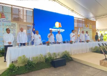 David Collado inicia el remozamiento del malecón de Samaná