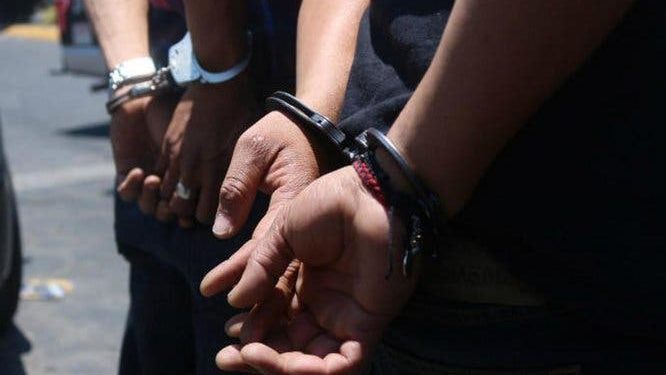 Policía apresa cuatro hombres por distintos casos de robo y asalto