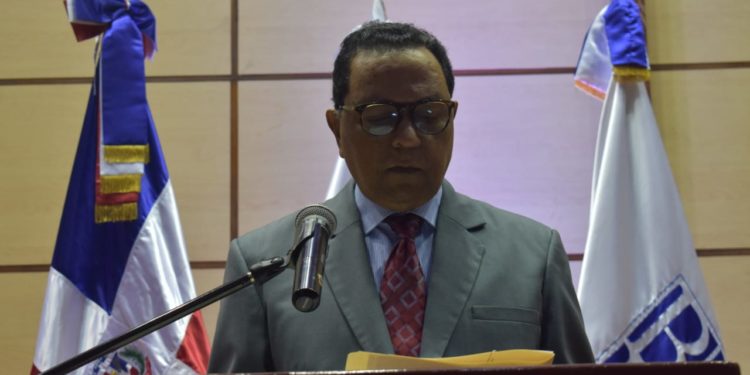 Director Biblioteca Nacional dicta conferenciamagistral en Semana Dominicana en Guatemala