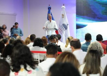Presidente Abinader anuncia acuerdo en beneficio trabajadoras domésticas