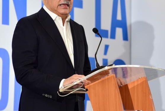 Miguel Vargas condena compra indiscriminada de dirigentes políticos opositores