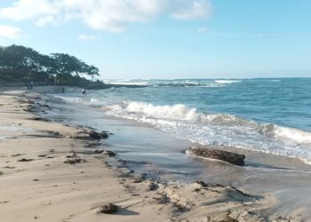 Se registran oleajes peligrosos en Puerto Plata; exhortan a bañistas tener precaución en playas