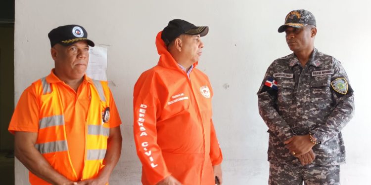 Diputado realiza recorrido en Monte Plata por tormenta Fiona&nbsp;