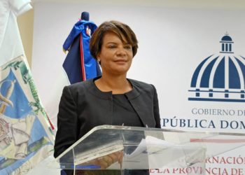 Gobernadora de Monte Plata anuncia inversión de 160 millones de pesos en aceras y contenes