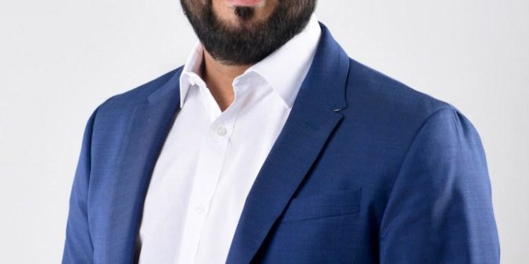 Diputado Leonardo Aguilera solicita que el programa “Parqueate Bien” llegue a Santiago