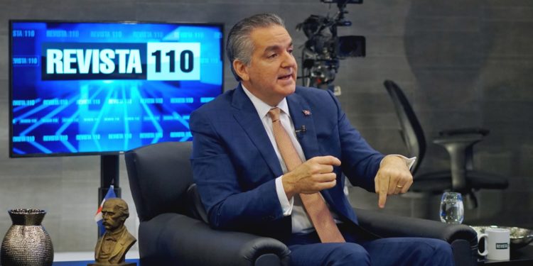 Neney Cabrera revela que en enero se empieza a organizar la reelección del presidente Luis Abinader