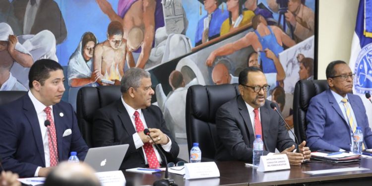 Poder Ejecutivo presenta a representantes de la academia jurídica propuesta para creación de Ministerio de Justicia