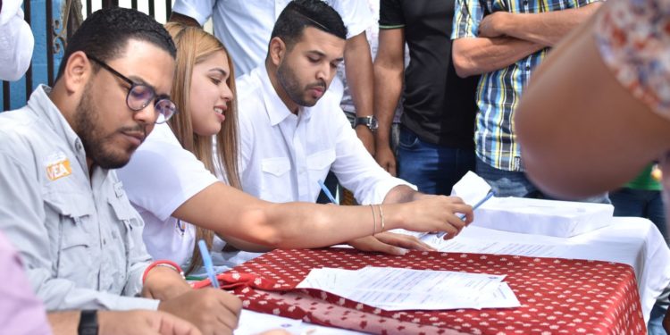 Carlos Valdez: “El éxito en jornadas de crecimiento del PRM se debe a gran obra de gobierno de Luis Abinader”