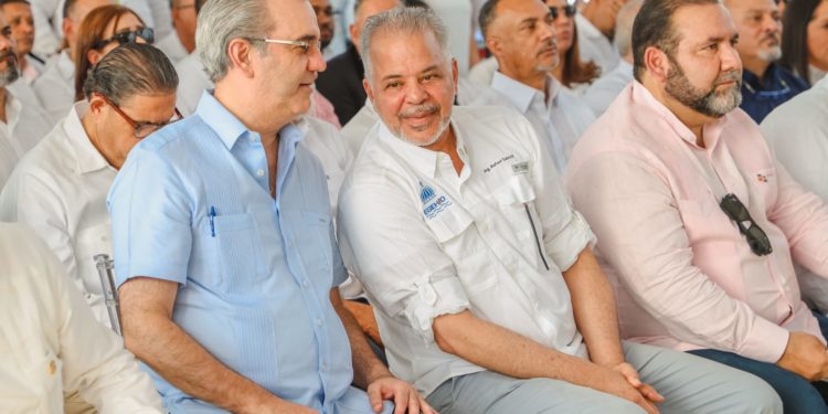 Presidente Abinader inicia obras viales conllevarán inversión de más de RD$ 7,000.00 millones