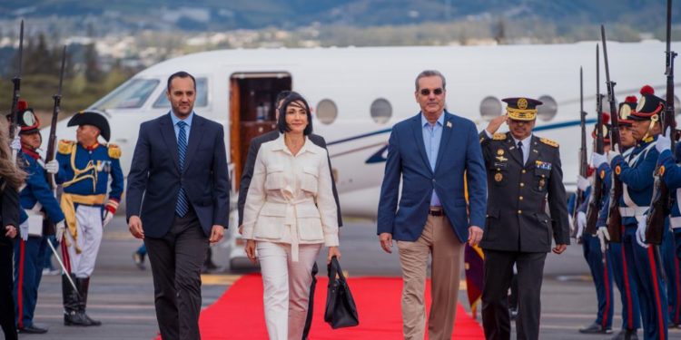 Presidente Abinader llega a Ecuador para la VI Reunión de la Alianza para el Desarrollo en Democracia (ADD)