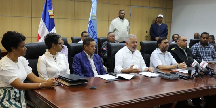 Firman acuerdo para extracción regulada de sedimentos de la cola de la presa de Valdesia