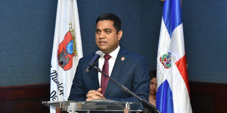 Presidente de Fedomu llama convocar de inmediato a regidores que cobran y residen fuera de RD