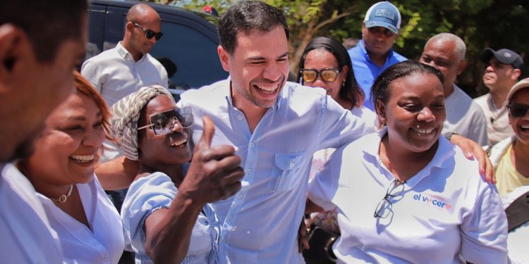 Roberto Ángel: ”Las inversiones e impacto en políticas sociales de Abinader, confirman efectivo combate a la pobreza”.