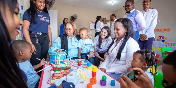 El gobierno sigue ampliando servicios dirigidos a primera infancia de San Cristóbal