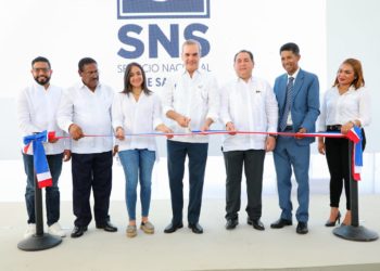 Presidente Abinader inaugura remozada área de emergencia del Hospital Robert Read Cabral