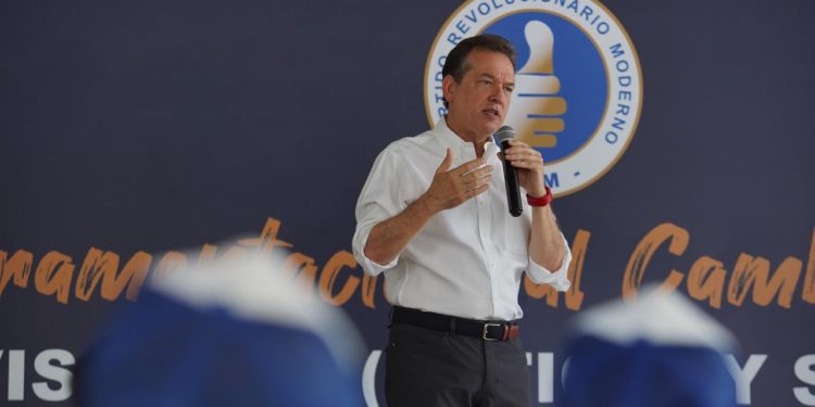 Ito Bisonó suma 700 nuevos miembros al PRM en el municipio Quisqueya; piden reelección de Abinader