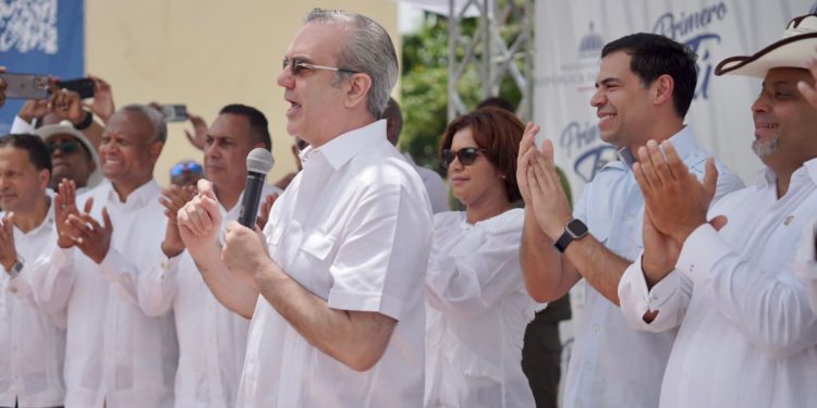 Abinader afirma su gestión está enfocada en eliminar el círculo vicioso de la pobreza y crear bienestar y desarrollo