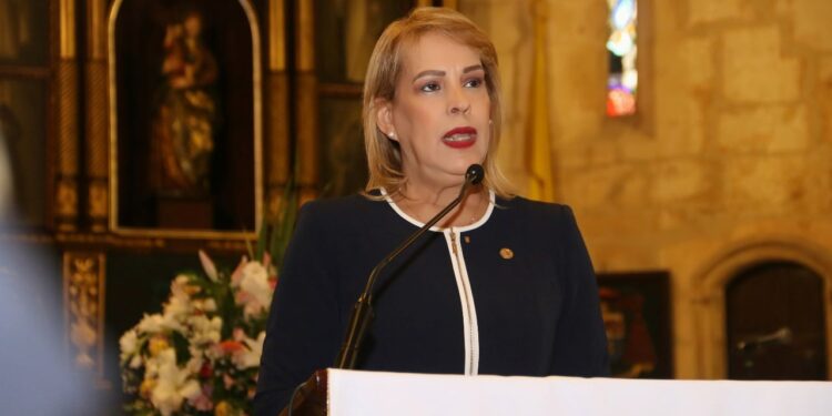 Presidenta Colegio de Notarios favorece libertad de reclusos con enfermedades terminales