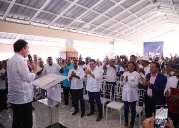 Juramentan en MP 400 nuevos dirigentes en PRM del equipo político Ito Bisonó