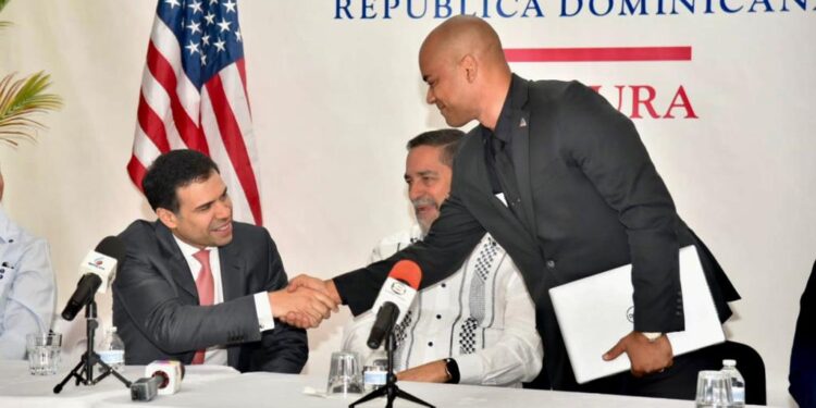 Roberto Ángel anuncia Gobierno establecerá Red de Centros Culturales en el Exterior