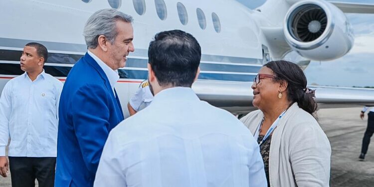 Presidente Abinader llega a Belice para participar en la LVll Cumbre de Jefes de Estados y Gobierno del SICA