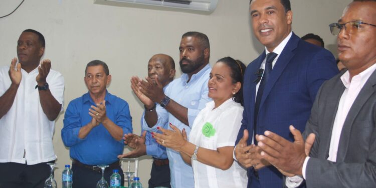 Elvis será precandidato a Senador por la Fuerza del Pueblo en San Cristóbal