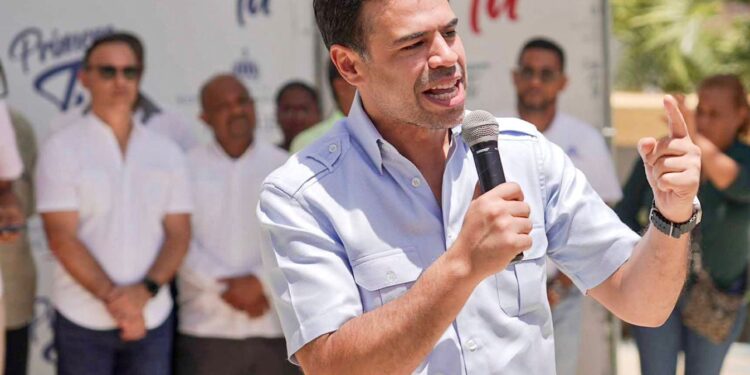 Roberto Ángel afirma combate a la pobreza es prioridad para el presidente Luis Abinader