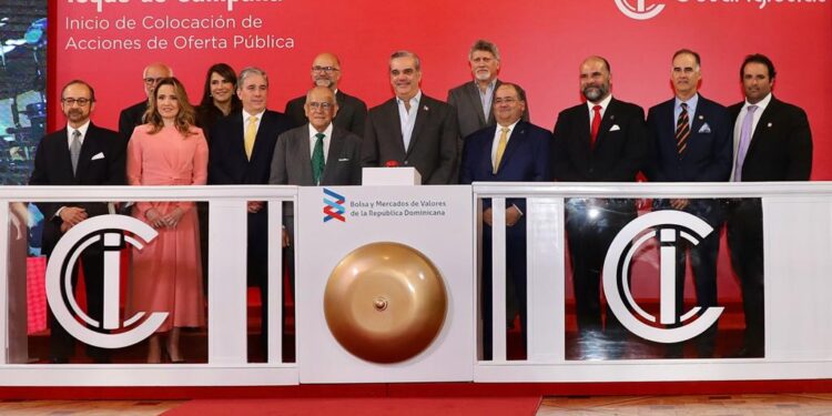 Presidente Abinader anuncia colocación de la primera oferta pública de acciones del país