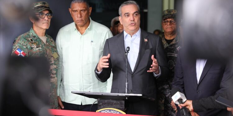 Presidente Abinader informa captura de cinco delicuentes «tops»