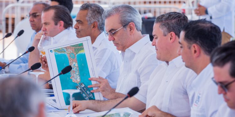 Presidente Abinader anuncia 18 de diciembre de 2023 llegará el primer crucero al puerto de Cabo Rojo, Pedernales