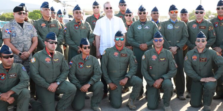 Presidente Abinader inaugura destacamento Comando Sur y tres destacamentos navales en Barahona