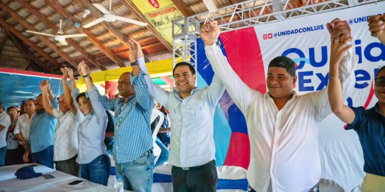Roberto Ángel integra regidor del PLD y más de 40 presidentes comité de base a Unidad Externa en Montecristi