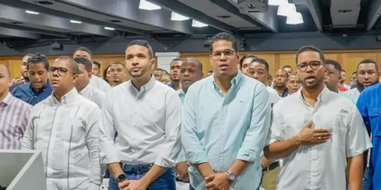 Eilyn Beltrán apoya a Carlos Valdez como coordinador de campaña de la Juventud de Abinader