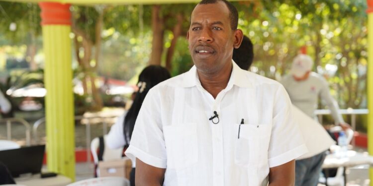 Presidente Abinader confirma a Duarte Méndez en Titulación