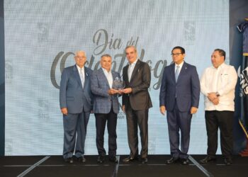 Presidente Abinader anuncia Gobierno trabajará en la implementación de unidades salud bucal escolar