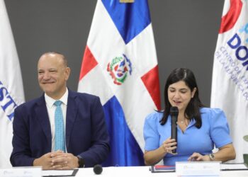 ProDominicana firma acuerdo con ProIndustria para agilizar trámites a inversionistas