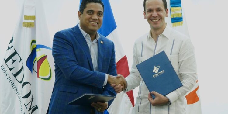 Fedomu e Intrant firman acuerdo para garantizar calidad y seguridad en el tránsito