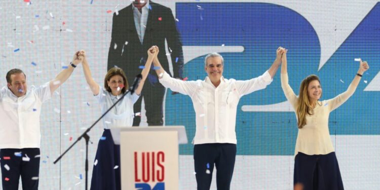 PRM proclama a Luis Abinader como su candidato presidencial