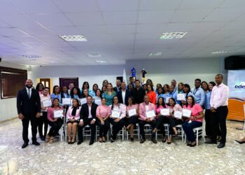 Edesur junto a Ansordo gradúa otros 51 colaboradores en lengua de señas